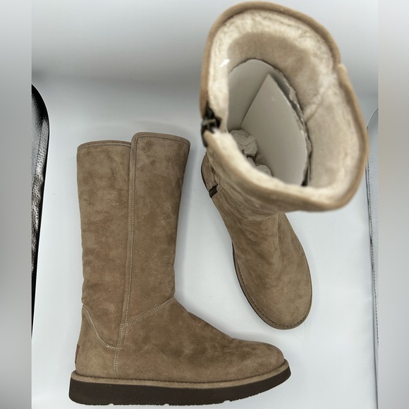 UGG Australia Sz 8 Women's Abree II Tall Boots Beige Sheepskin Suede - Picture 2 of 10